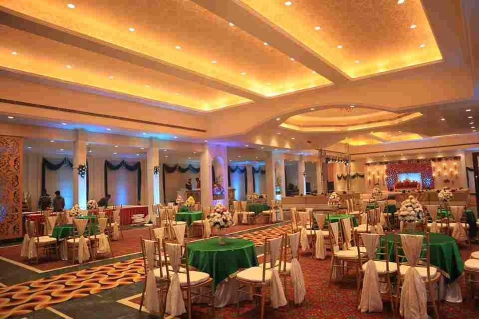מלון בארילי Executive Club מראה חיצוני תמונה